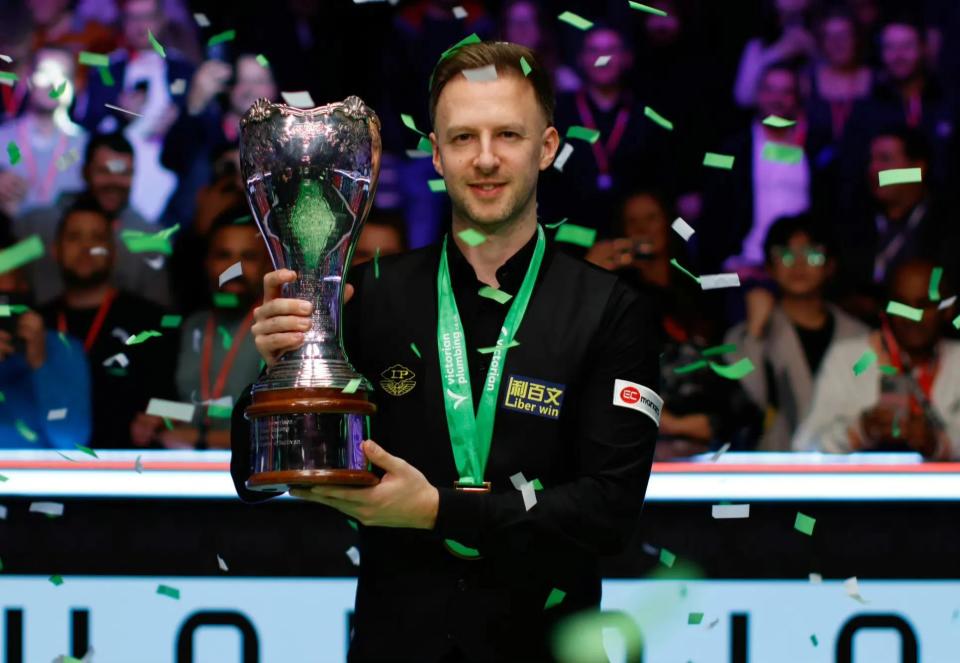 年轻才俊 年轻才俊